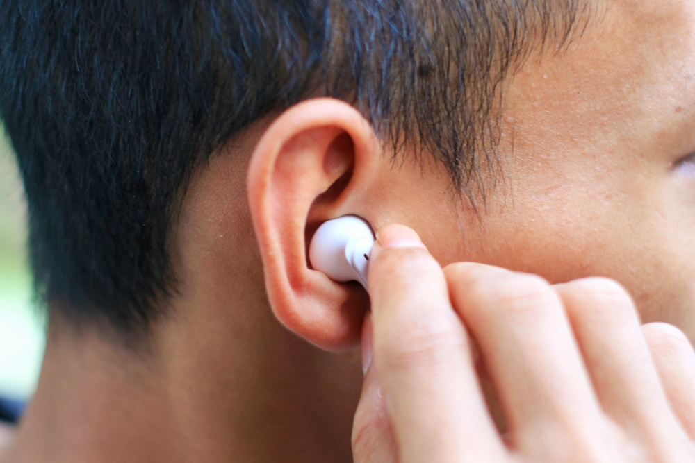 Can Headphones and Earbuds Cause Hearing Loss